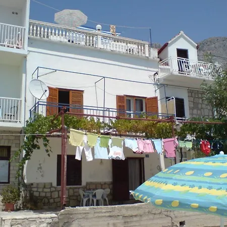 Inga - Right At The Apartman